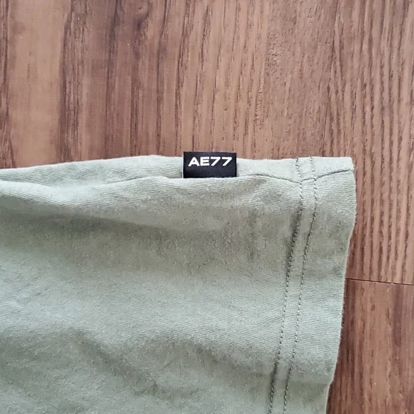 American Eagle T-Shirt - Picture 4 of 5